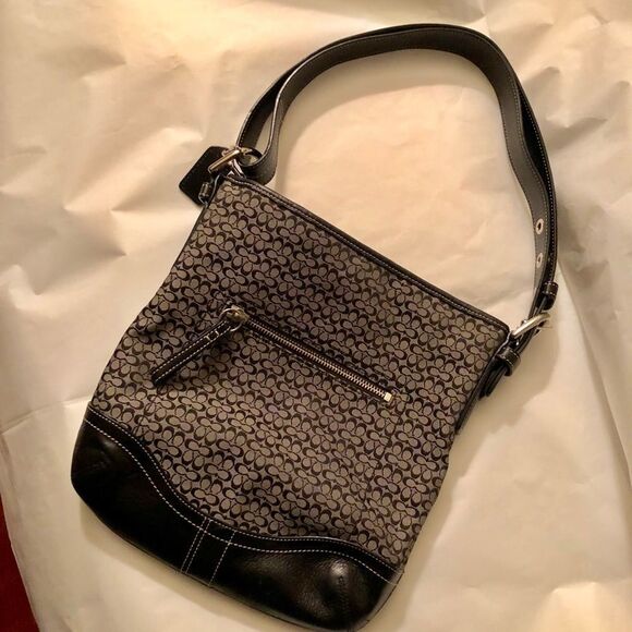 Coach Shoulder Bag - Picture 2 of 8